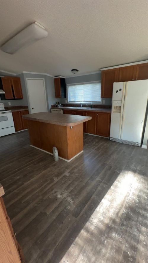 94 County Road 4111, Dayton, TX, 77535-5573 | Card Image