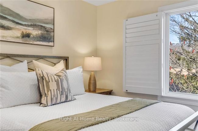47 Morton Ave, House other with 4 bedrooms, 2 bathrooms and 4 parking in Dundas ON | Image 23
