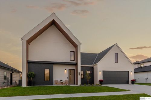 28443 Laurel Cir, Valley, NE, 68064-1670 | Card Image