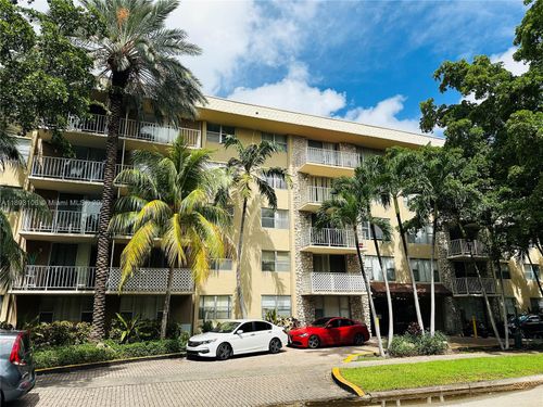 apt-418-1805 Sans Souci Blvd, North Miami, FL, 33181-3064 | Card Image