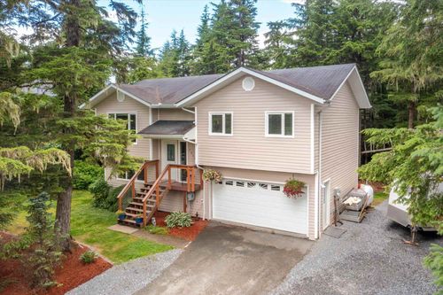 10620 Horizon Dr, Juneau, AK, 99801-7627 | Card Image