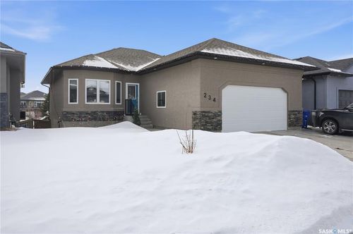 234 Greenfield Cres, Saskatoon, SK, S7R0B6 | Card Image