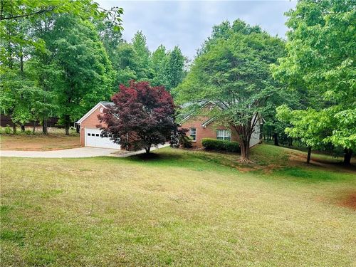 1080 Hunters Crossing Ln, Monroe, GA, 30656-4895 | Card Image
