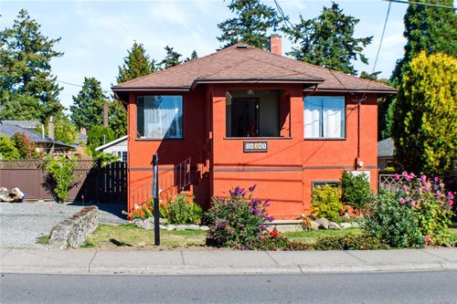 10391 Resthaven Dr, Sidney, BC, V8L3H4 | Card Image