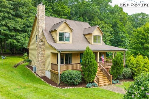 177 Turning Leaf Trl, Zionville, NC, 28698-9507 | Card Image