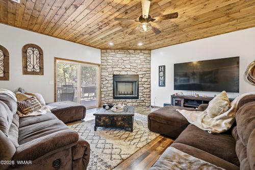 581 S Angelas Pl, Show Low, AZ, 85901-0209 | Card Image