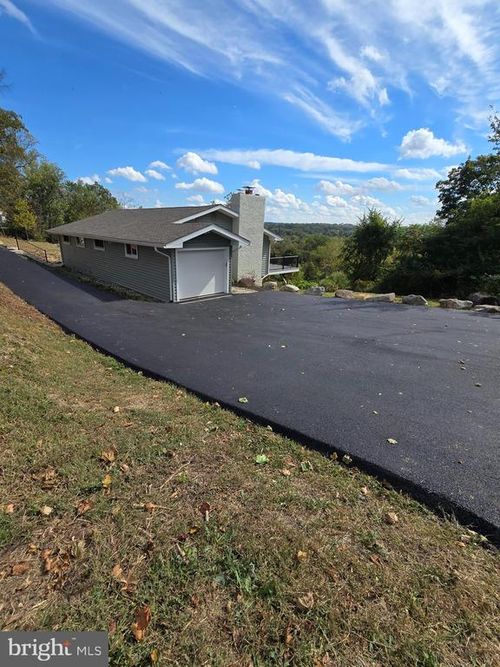 873 Ferry Rd, DOYLESTOWN, PA, 18901-2103 | Card Image