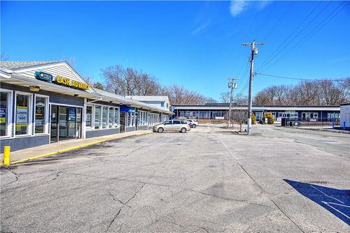 628 Metacom Ave, Warren, RI, 02885-2838 | Card Image