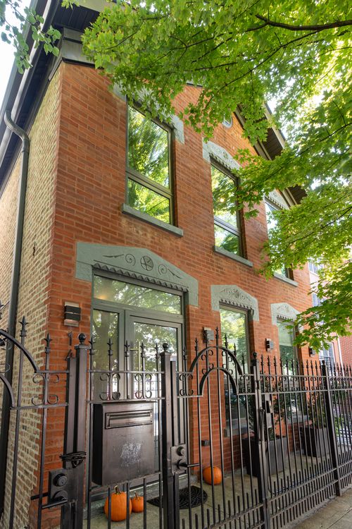1457 W Walton St, Chicago, IL, 60642-5311 | Card Image