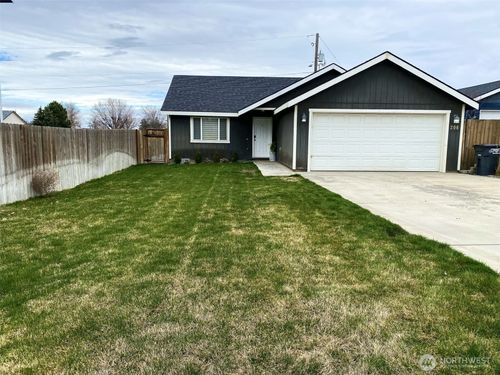 206 W 7th St, Warden, WA, 98857-9456 | Card Image