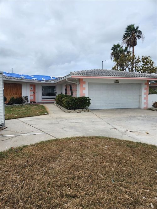 12520 4th St E, TREASURE ISLAND, FL, 33706-4433 | Card Image