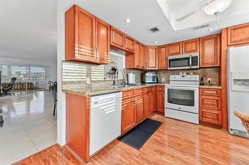 apt-k4-2802 Victoria Way, Coconut Creek, FL, 33066-1326 | Card Image
