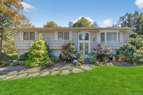 34 Farview Rd, Carmel, NY, 10512-3881 | Card Image