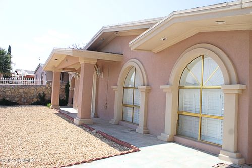 208 Colorado Drive, Sunland Park, NM, 88063 | Card Image