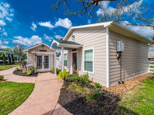 b-9500 Mayfield Avenue, Shiro, TX, 77876 | Card Image