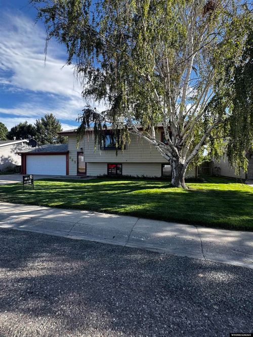 111 Park Avenue Avenue, Torrington, WY, 82240 | Card Image