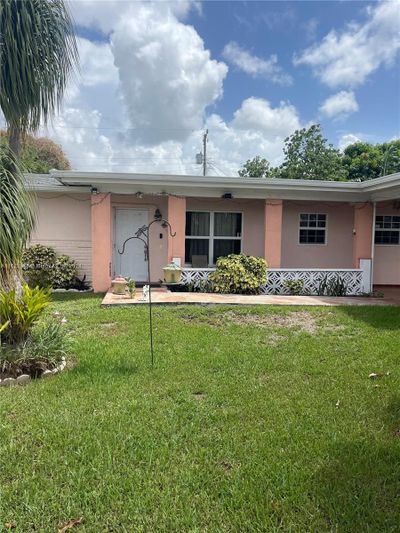 4480 Nw 176th St, House other with 3 bedrooms, 2 bathrooms and null parking in Miami Gardens FL | Image 2