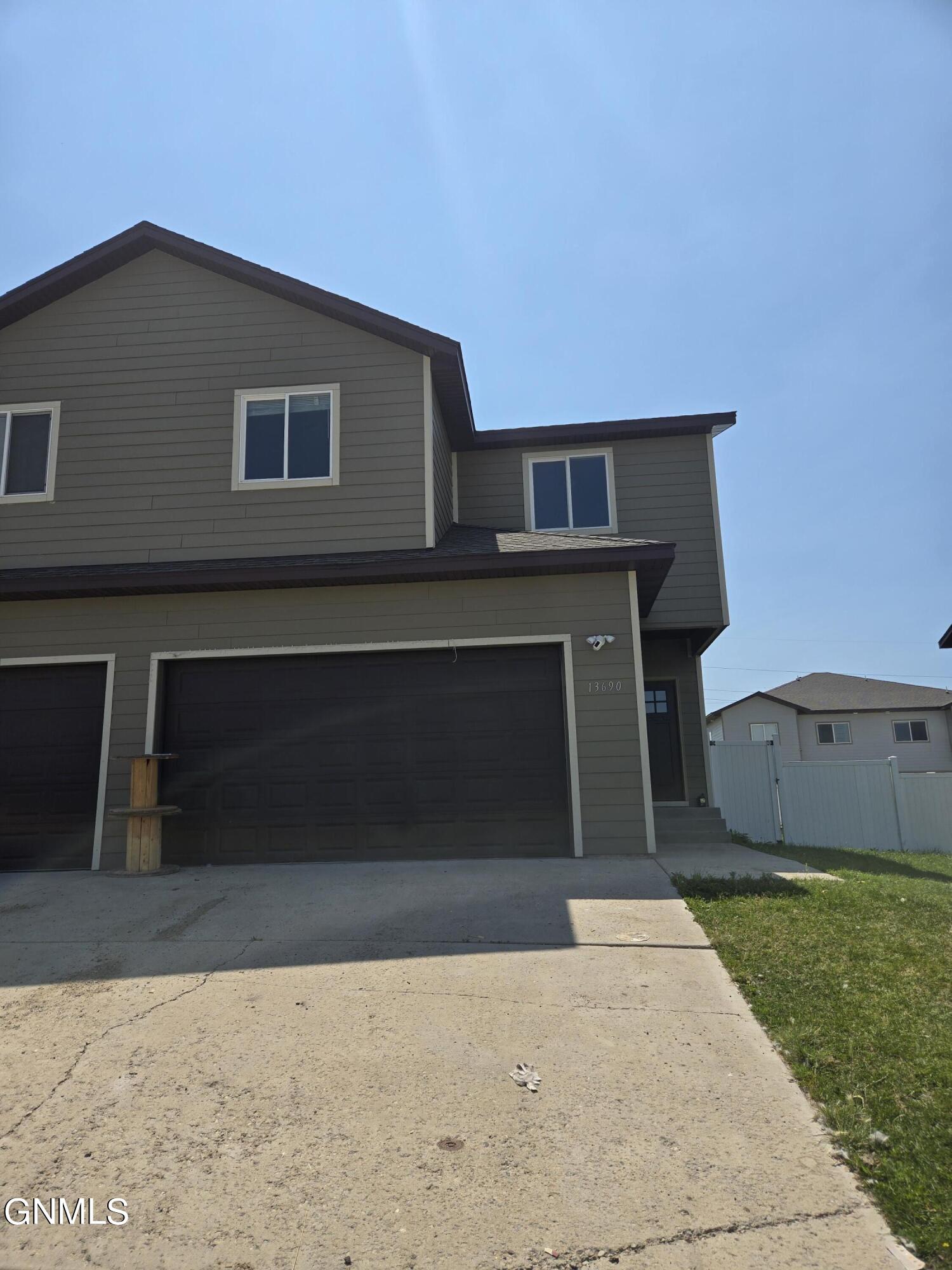 Kristina St, Williston, ND 58801