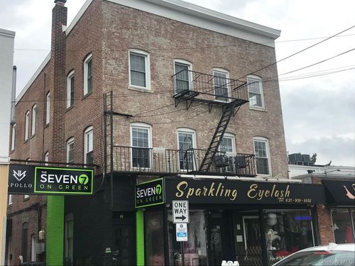 2r-7 Green St, Huntington, NY, 11743-3329 | Card Image