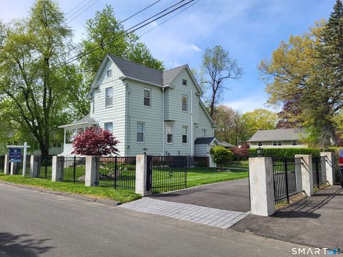 110 Darby St, Bloomfield, CT, 06002-3622 | Card Image