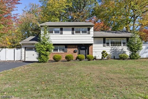 939 Post Dr, Plainfield, NJ, 07062-2218 | Card Image