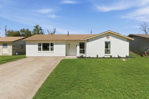 2033 Meadow Gln, Irving, TX, 75060-7330 | Card Image