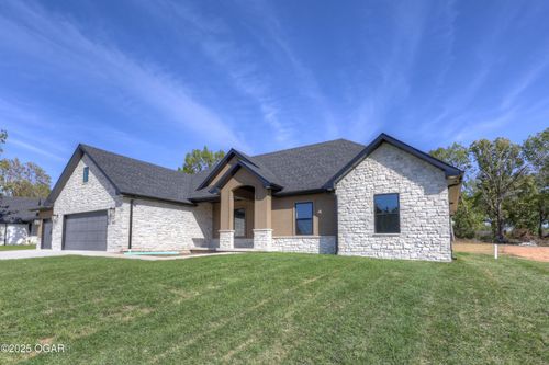 921 N Fountain St, Carterville, MO, 64835-1041 | Card Image