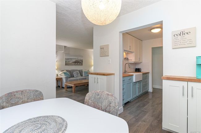101 - 1792 Rockland Ave, Condo with 2 bedrooms, 2 bathrooms and 1 parking in Victoria BC | Image 10