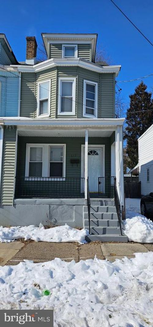 613 New Willow St, Trenton, NJ, 08618-3739 | Card Image