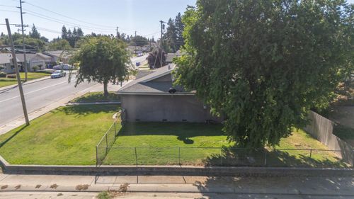 4625 E Monte Vista Ave, Denair, CA, 95316-9573 | Card Image