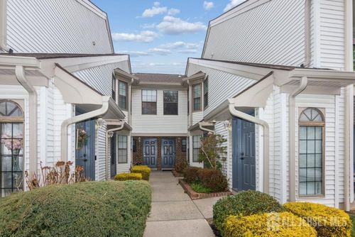 208 Sunshine Ct, Parlin, NJ, 08859-2402 | Card Image