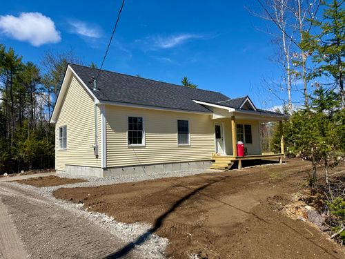 473b Middle Road, Standish, ME, 04085 | Card Image