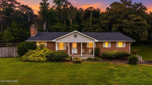 227 Fairway Dr, La Follette, TN, 37766-3842 | Card Image