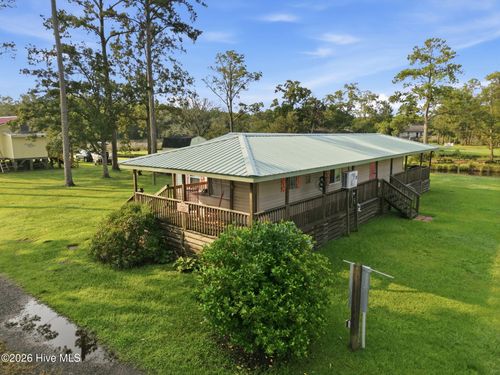 50 Point Ave, Belhaven, NC, 27810-9261 | Card Image