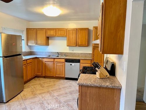 5851 Woodman Ave, Valley Glen, CA, 91401-4403 | Card Image