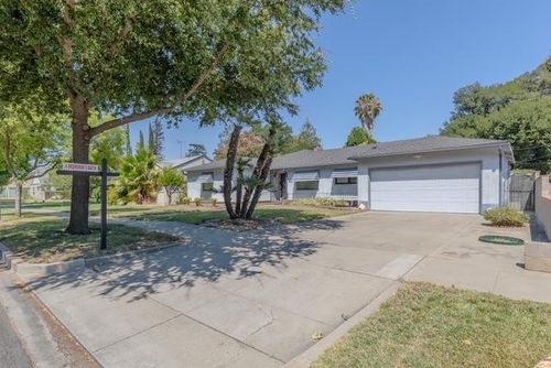 1120 S Church St, Lodi, CA, 95240-5712 | Card Image