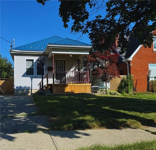 63 Mintern Ave, Brantford, ON, N3S1L2 | Card Image