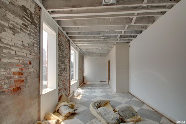 101 W Washington St, Home with 0 bedrooms, 0 bathrooms and null parking in Pittsfield IL | Image 13