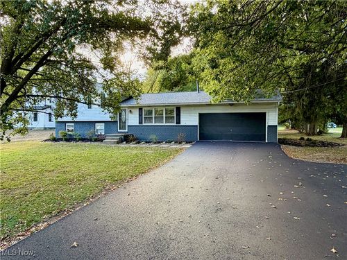 304 S Munroe Rd, Tallmadge, OH, 44278-2930 | Card Image