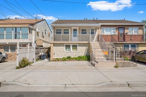 414 Beach 48th St, Far Rockaway, NY, 11691-1122 | Card Image