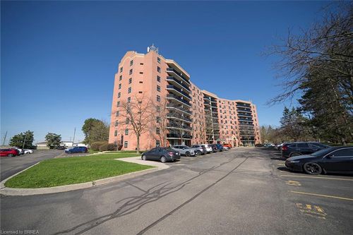 715-9 Bonheur Crt, Brantford, ON, N3P1Z5 | Card Image