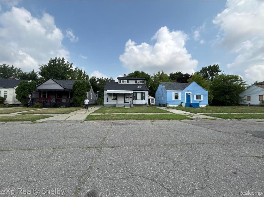 Residential in Detroit 4