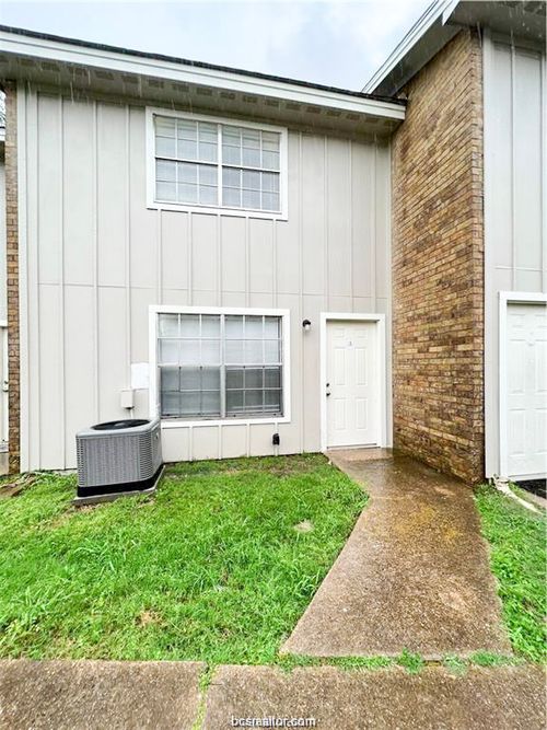 apt-18-1910 Barak Ln, Bryan, TX, 77802-3443 | Card Image