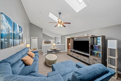 305-227 Main St, Lincoln, NH, 03251-4326 | Card Image