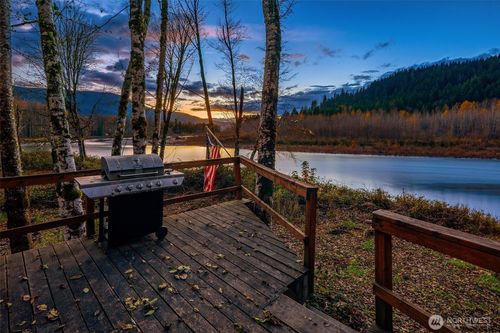 250 Cedar Grove Rd, Randle, WA, 98377-9016 | Card Image