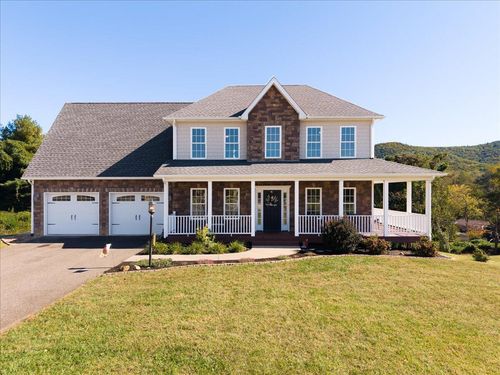 250 Thornblade Way, Blue Ridge, VA, 24064-1855 | Card Image