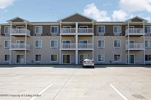 138 Rodeo Dr, Killdeer, ND, 58640-4022 | Card Image