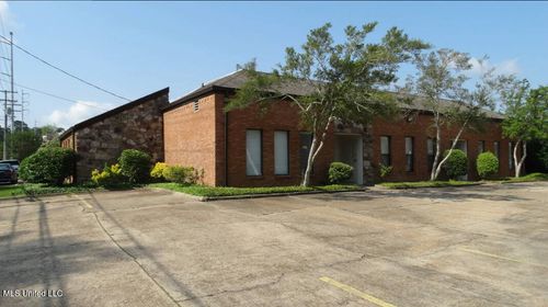 4811 Old Canton Road, Jackson, MS, 39211 | Card Image