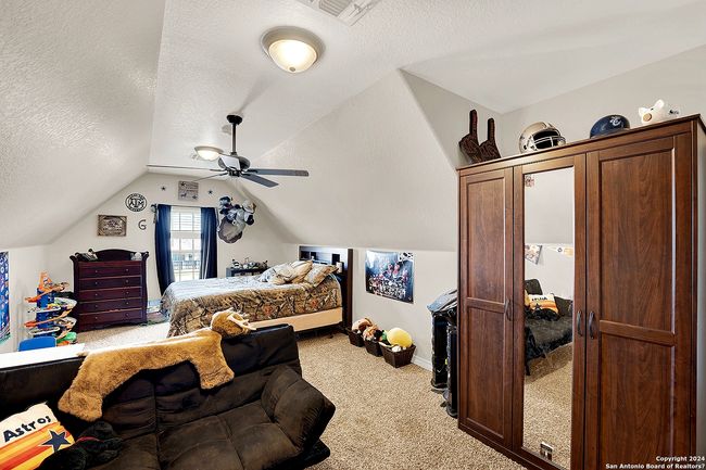 109 Park Way, House other with 4 bedrooms, 3 bathrooms and null parking in Poth TX | Image 23