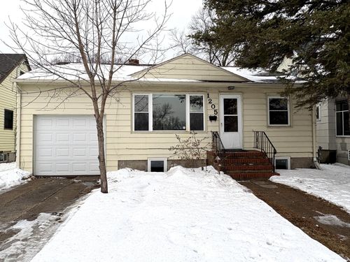 1205 6th St S, Moorhead, MN, 56560-3429 | Card Image
